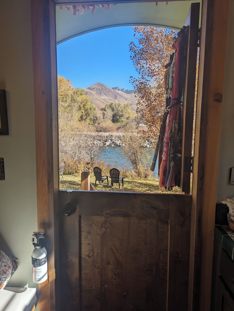 Salmon Gypsy Bed and Breakfast