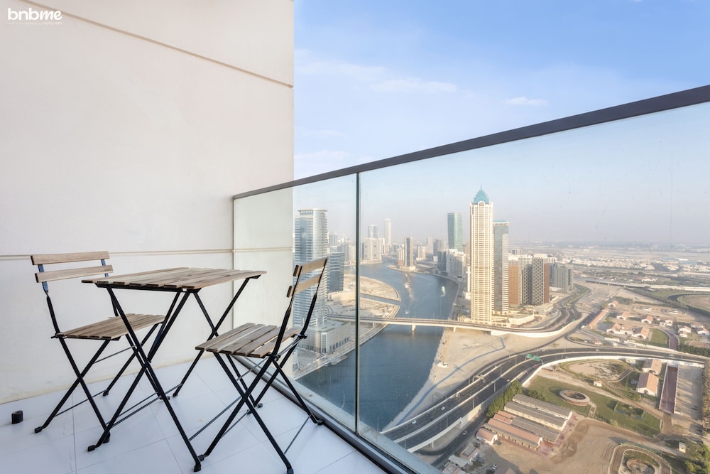 2B-Amna Tower - 4405 by bnbme homes