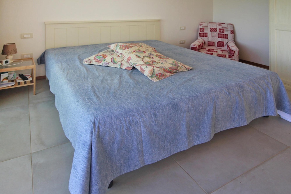 Holiday Home in Magazzini Near the Beach view 2