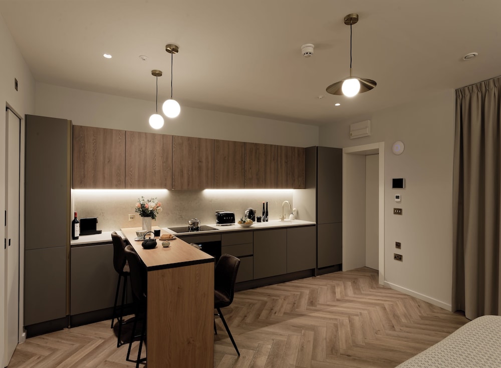 Notting Hill Hyde Park Apartments