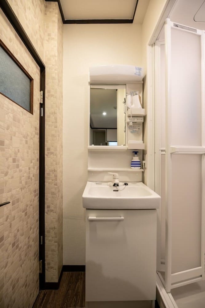 R-Guest Residence