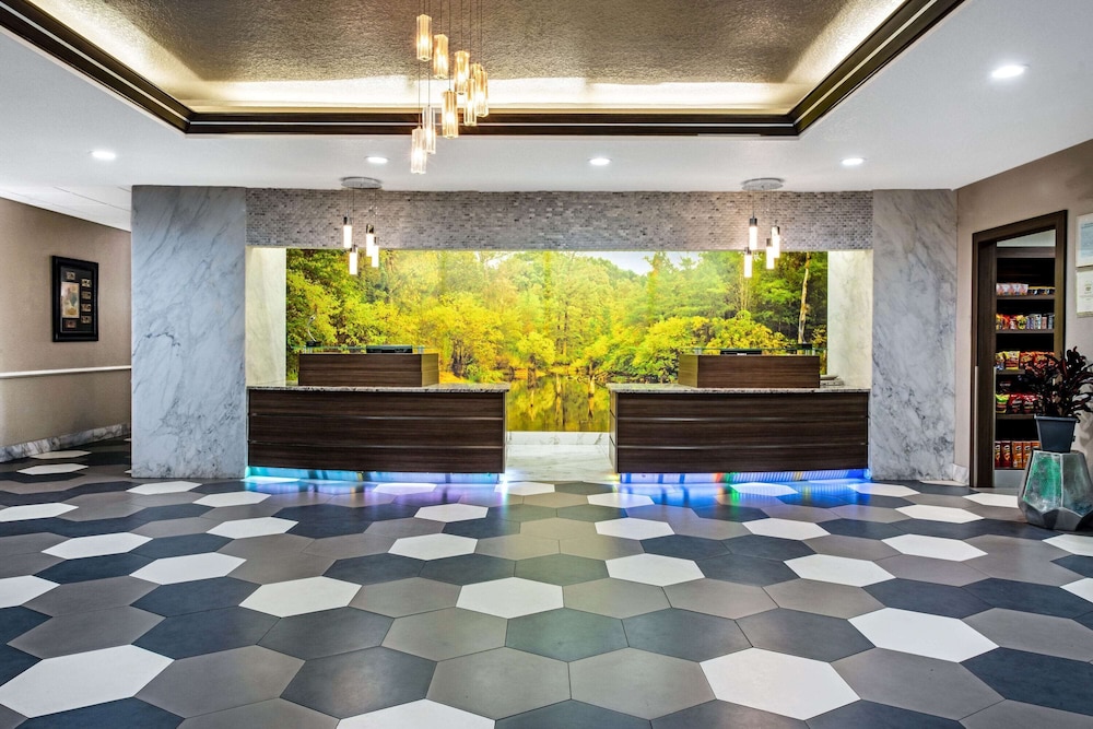 La Quinta Inn Suites by Wyndham Kingwood Houston IAH Airpt - Property Image 37