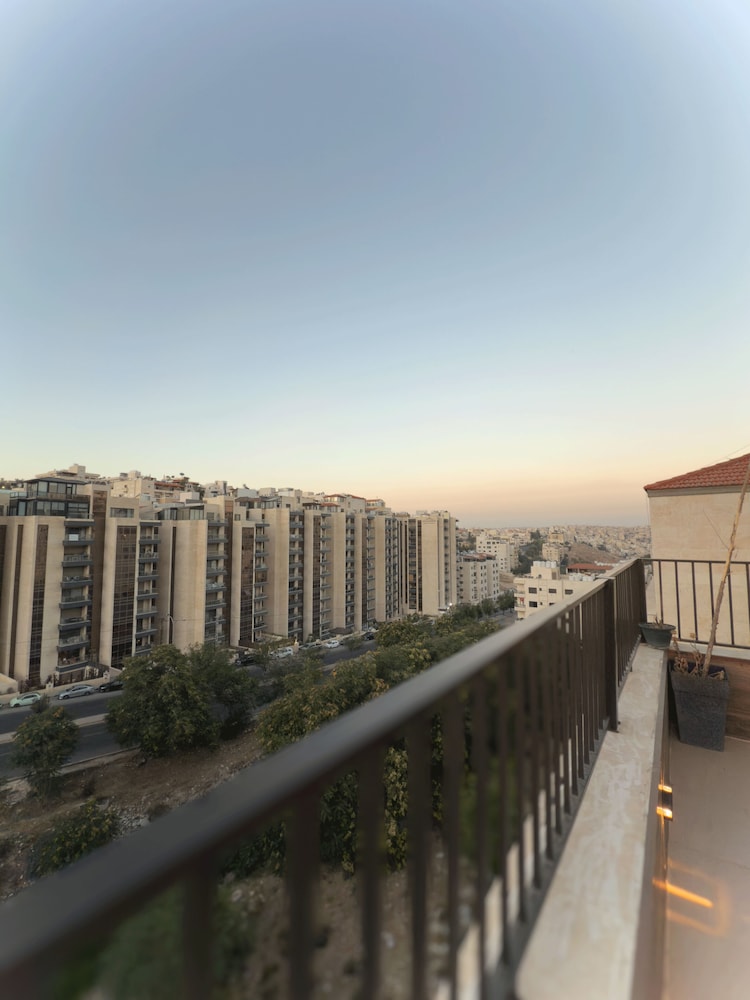 Charming Amman Apartment With Central AC and Parking