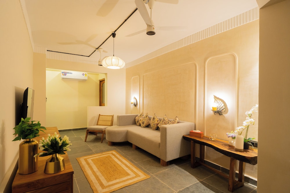 La Vaiencia Luxury Apartments