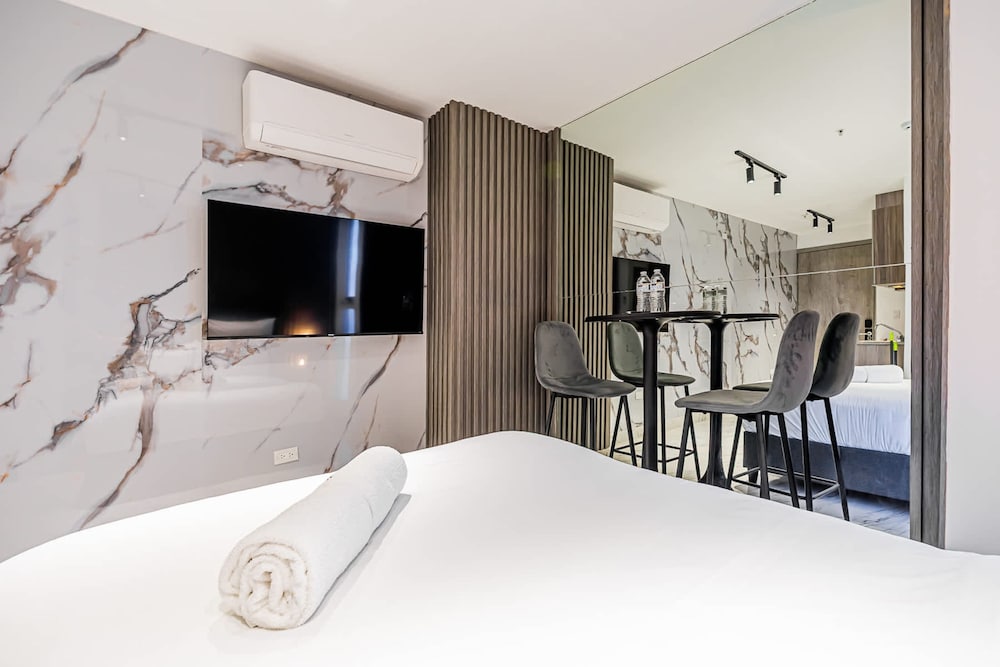 w Dreamy 1BR w Stunning Cinta Costera Views
