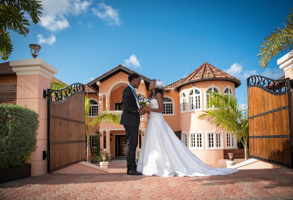 Villa Sweet Villa