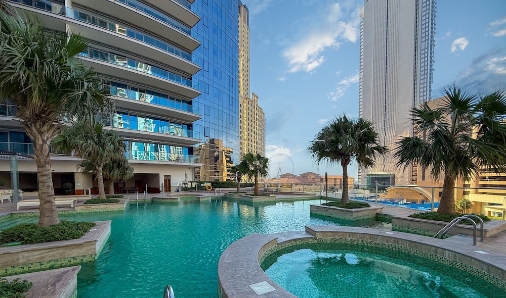 LUX The Premium Marina Sea View Suite