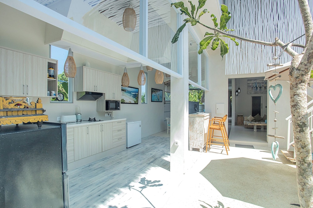Island Style Retreat