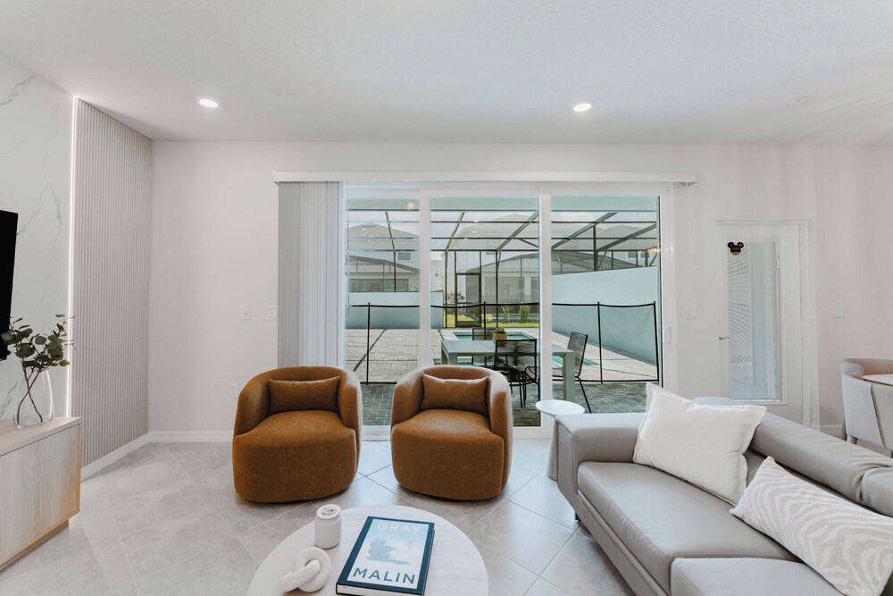 Windsor Cay 5bd With Pool
