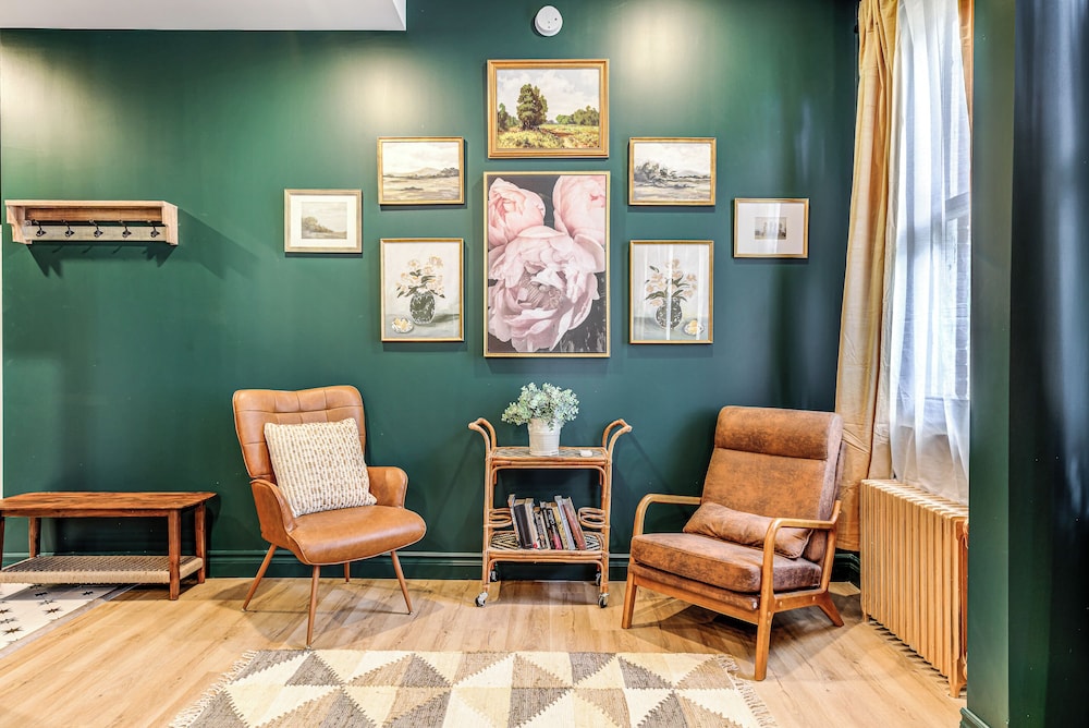 Majestic 3-Bedroom Designer Apartment