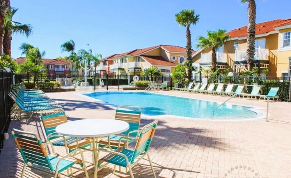 Lake Berkley Villas Swanky