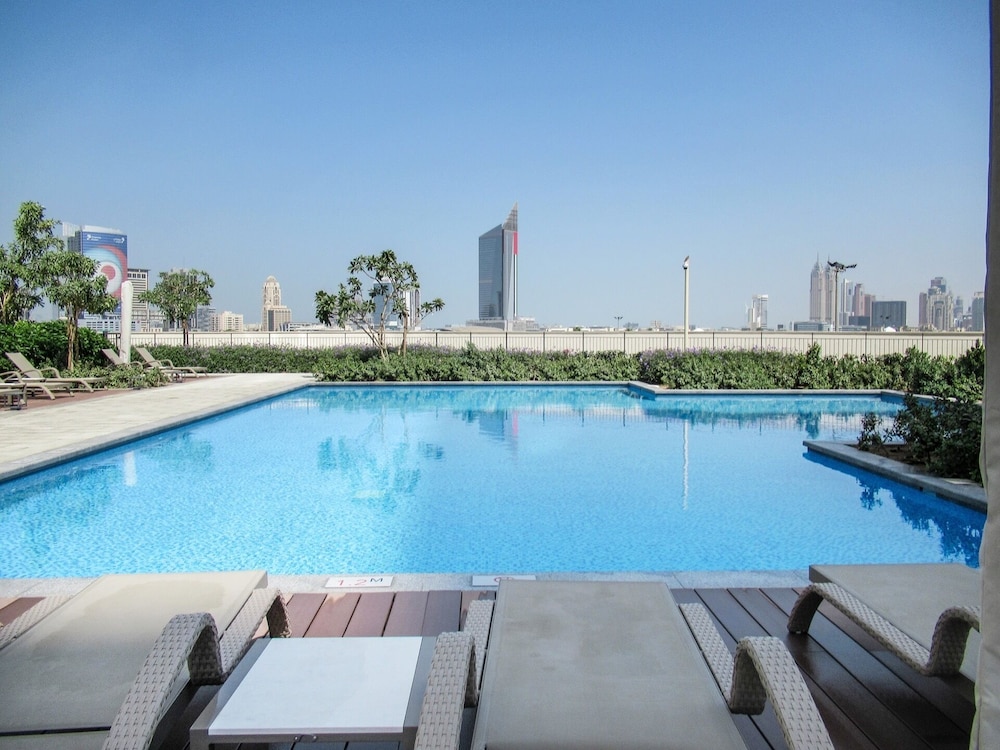 Modern 2BR w/ Tranquil Ambience in Emirates Hills!