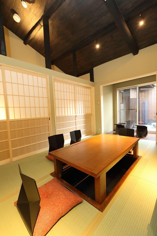 Kyoto Ikken Machiya Satoi Tetsusen Omiya Gojo