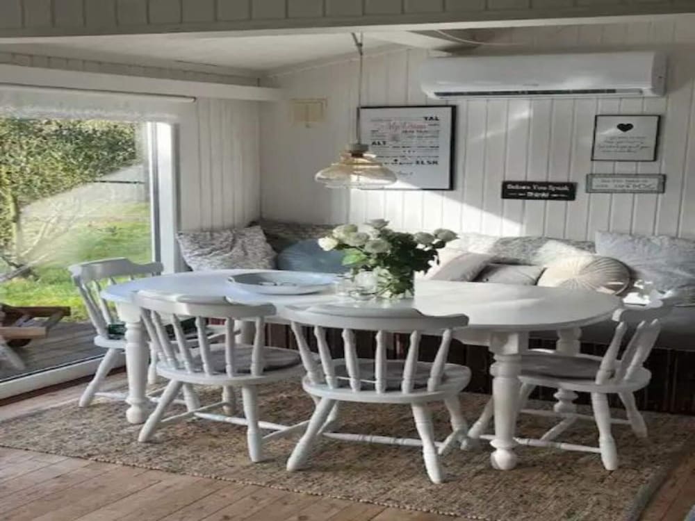 5 Star Holiday Home in Dronningmolle