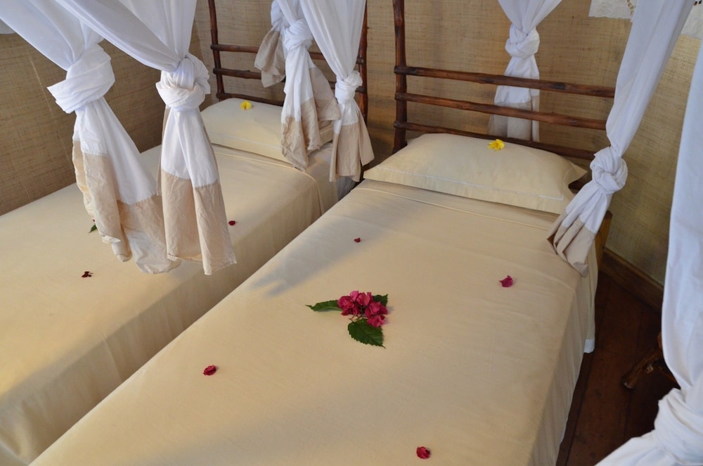 Maki Lodge