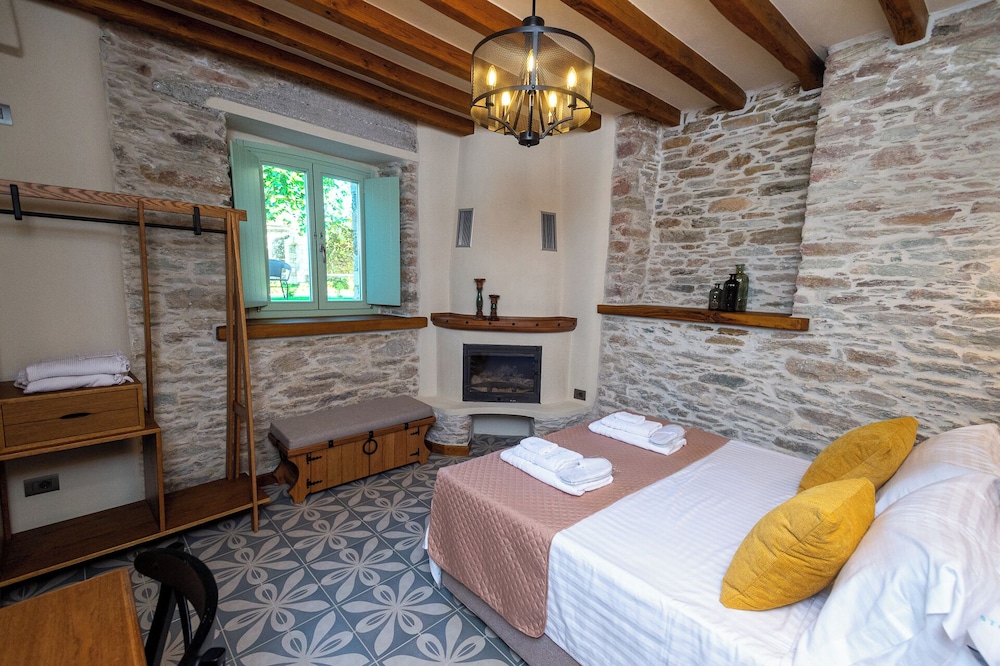 Nostos Country House