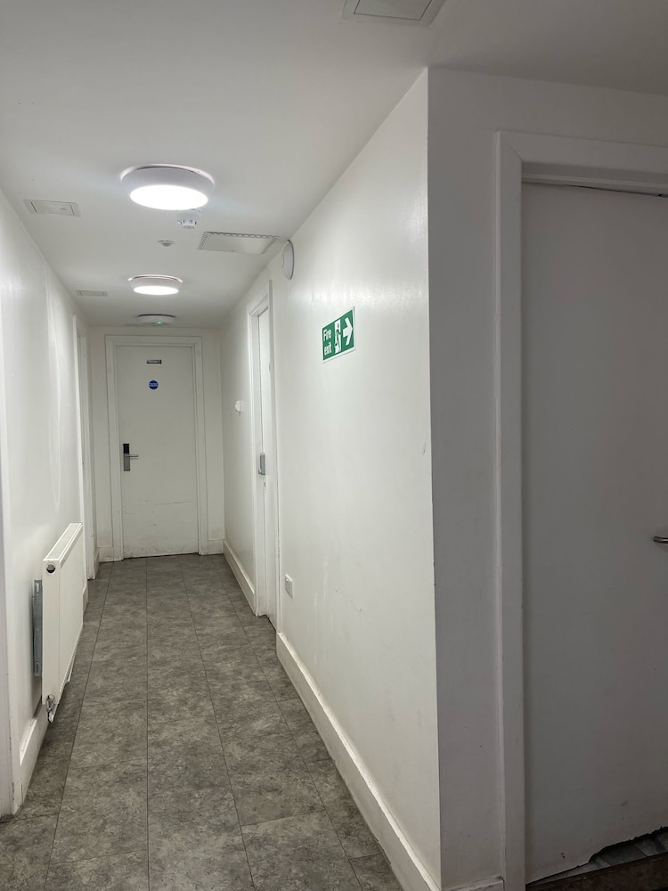 Rahman Hostel - Manchester