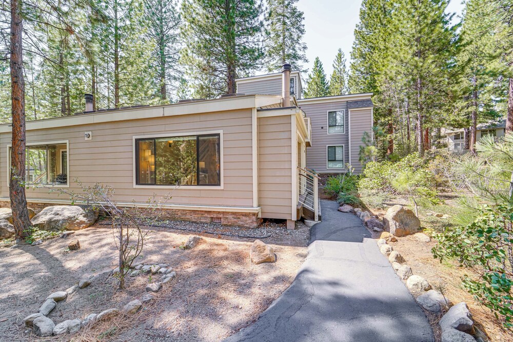 2 Mi to Beach: Inviting Incline Village Escape view 3