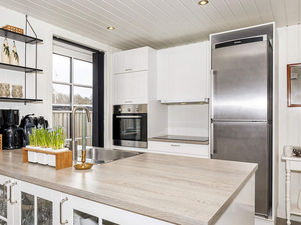 6 Person Holiday Home in Logstor view 4