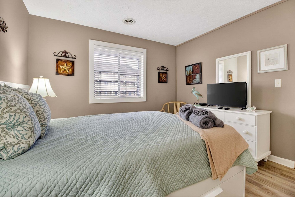 Ocean View Condominium 2 Bedroom Condo