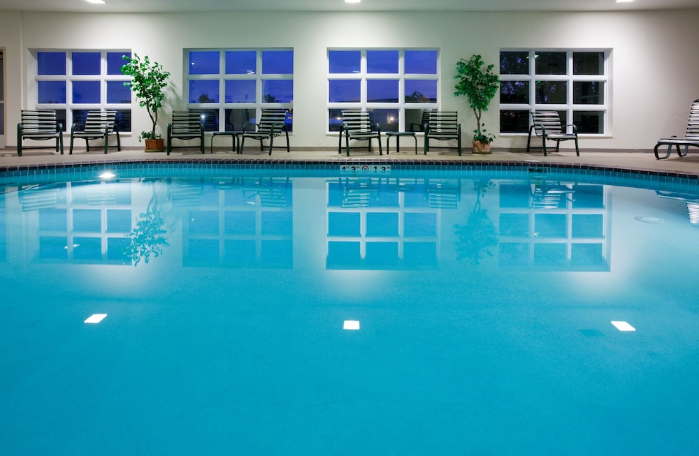 Stevens Point Vacations - Holiday Inn Express and Suites Stevens Point, an IHG Hotel - Property Image 38