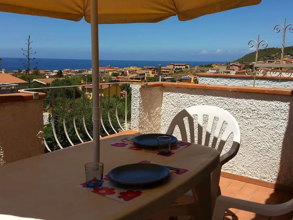 Residence With Swimming Pool Near the Sea view 2