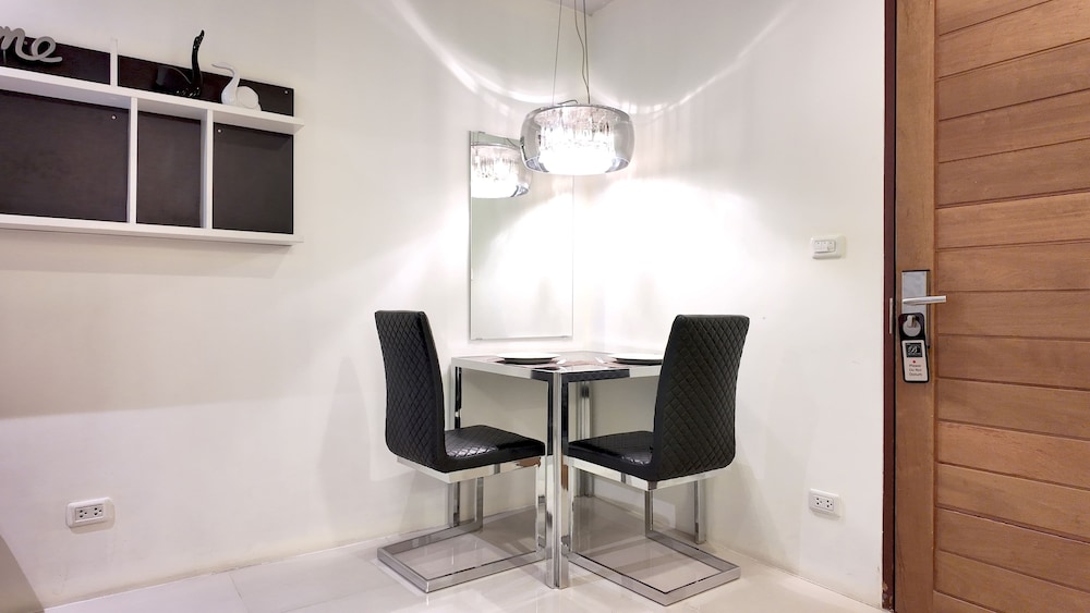 Beverly 33 Suites by PROMPT HOLIDAY HOME
