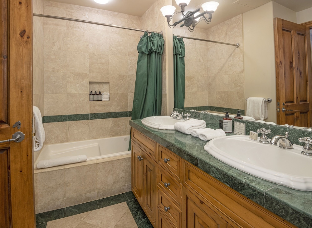 Beaver Creek Resort CO - Townsend Place Vacation Rentals