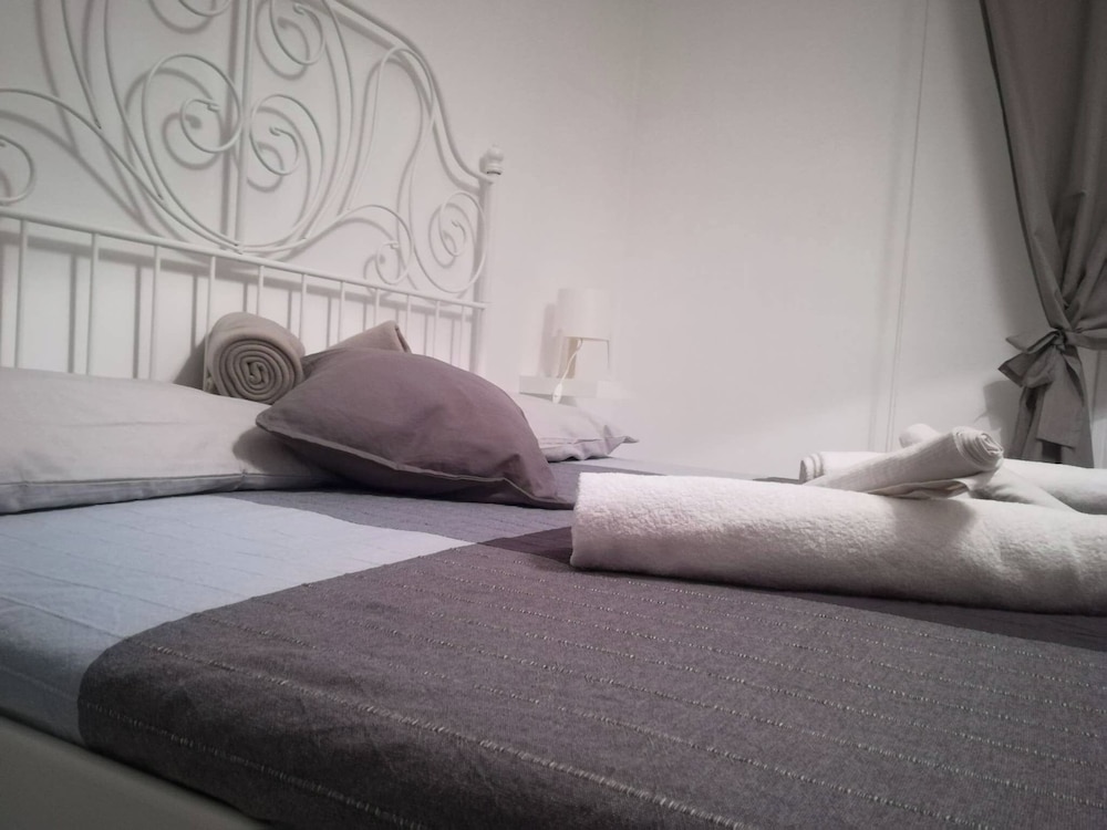 Rhome Sweet Rhome Suite