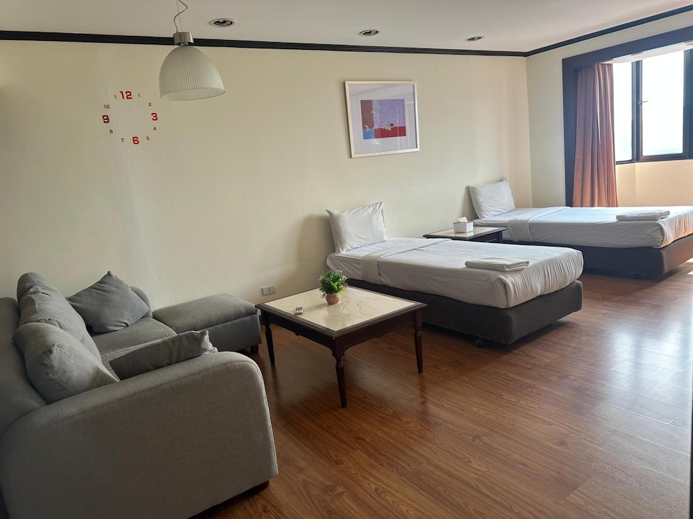 Omni Tower Sukhumvit Nana - Direct