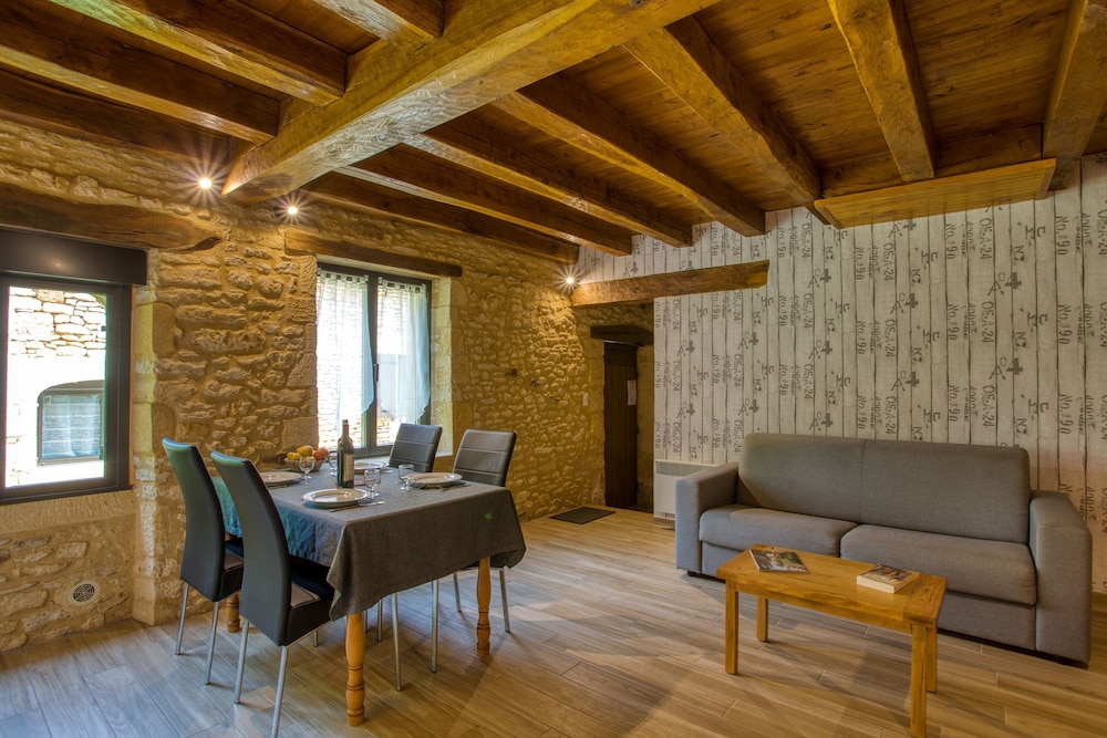 Combas Village De Gites