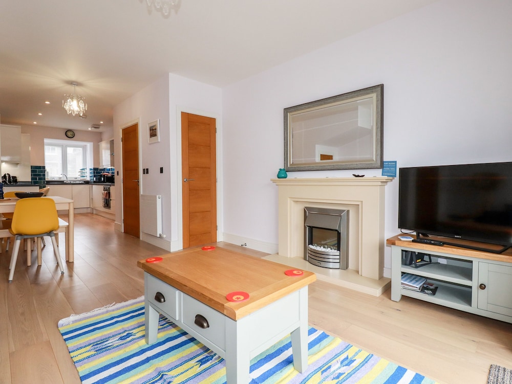 6 Ocean Heights