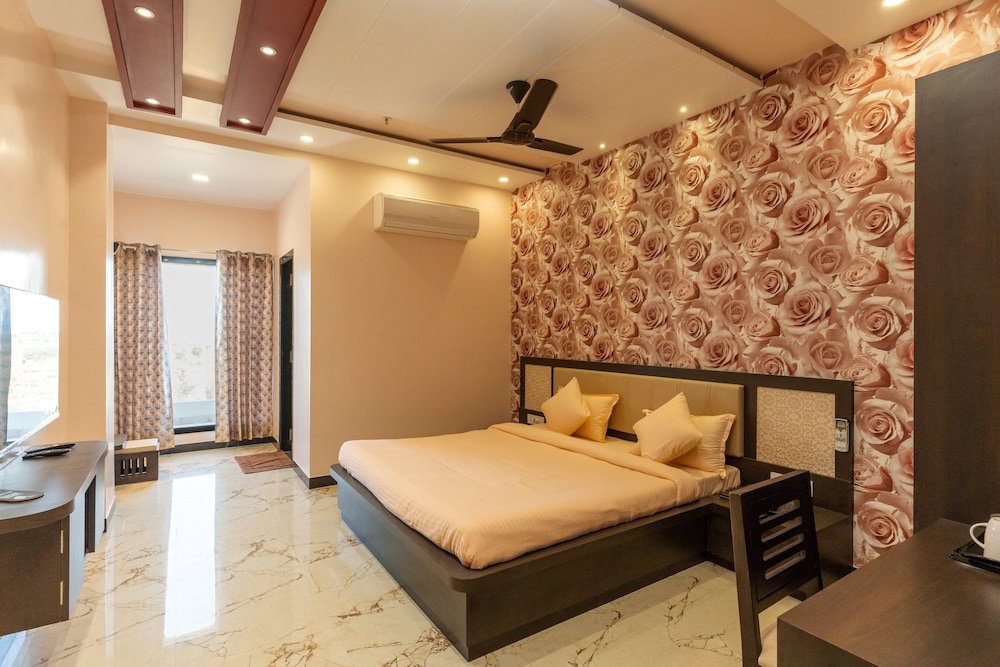 Bikaner Vacations - Dharti Dhora Ri - A Sand Dune Resort - Property Image 15