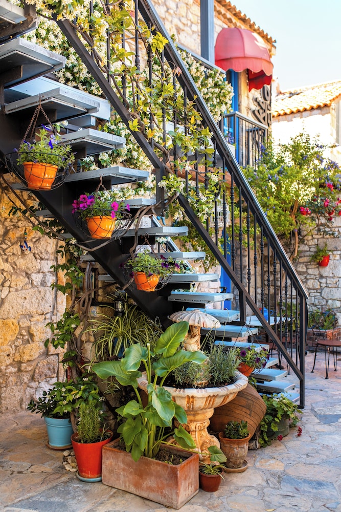 Alacati Eski Ev Hotel - Image 32