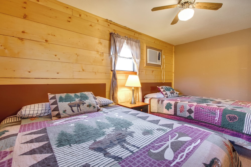 Fish, Hike & Unwind: Getaway in Mountain View!