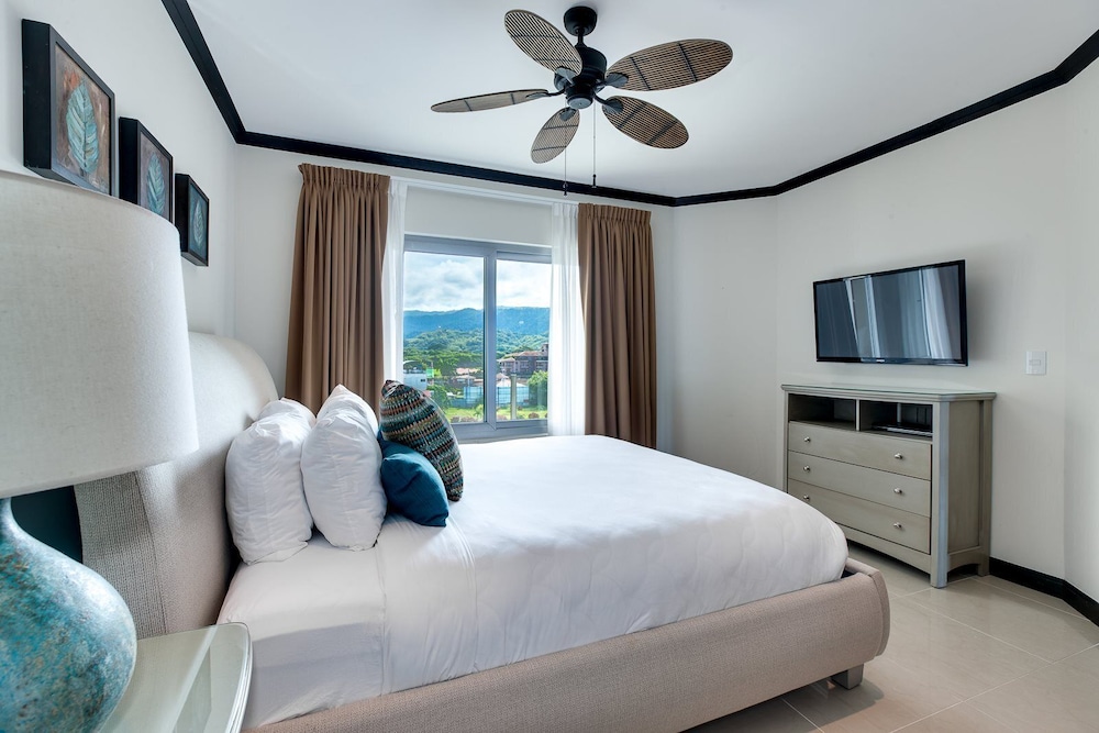 Simply Spectacular 5th Floor Ocean View view 4