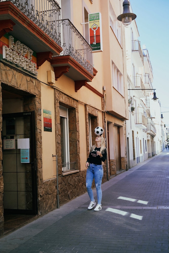 LOFT HOSTAL Group 126