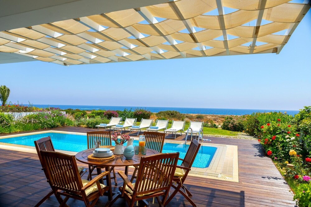 Protaras Seafront Villa Alia