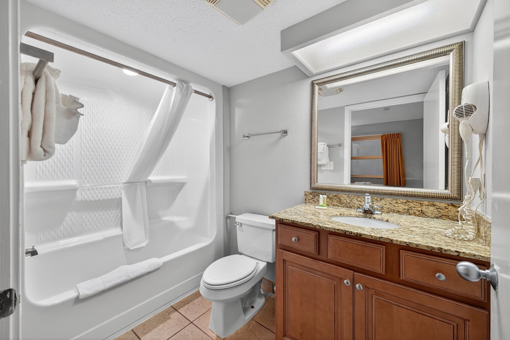 Atlantica 656 2 Bedroom Condo