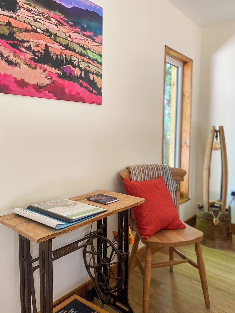 Hayne Barn Estate - Private Estate : 6 Eco Lodges - 1 Studio