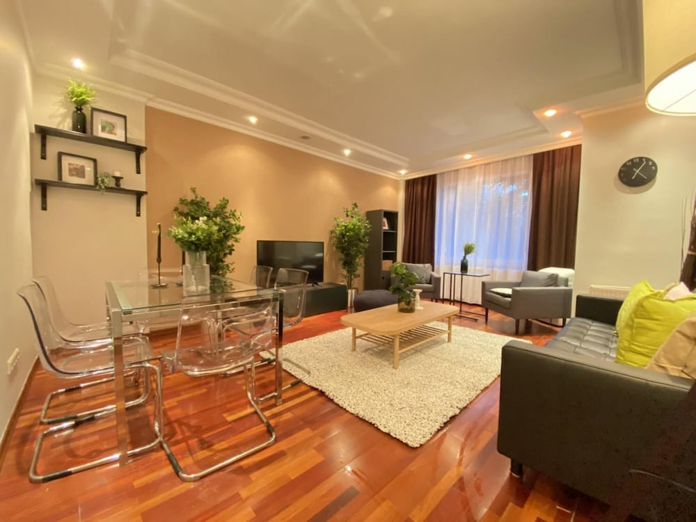 Missafir Exclusive and Central Flat in Nisantasi