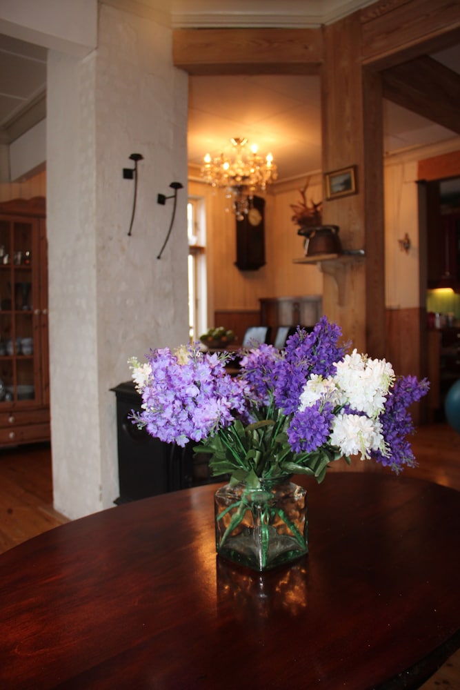 Bergen Vacations - Center Villa - Property Image 9