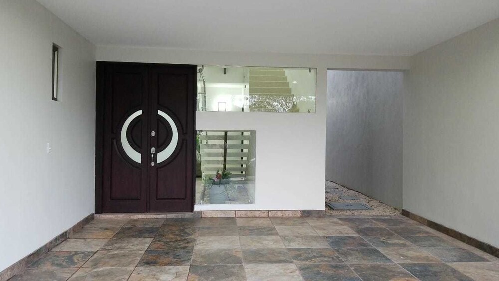 Las Yagrumas Condo Escazu