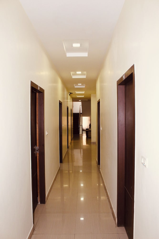 Sunshine Hotel