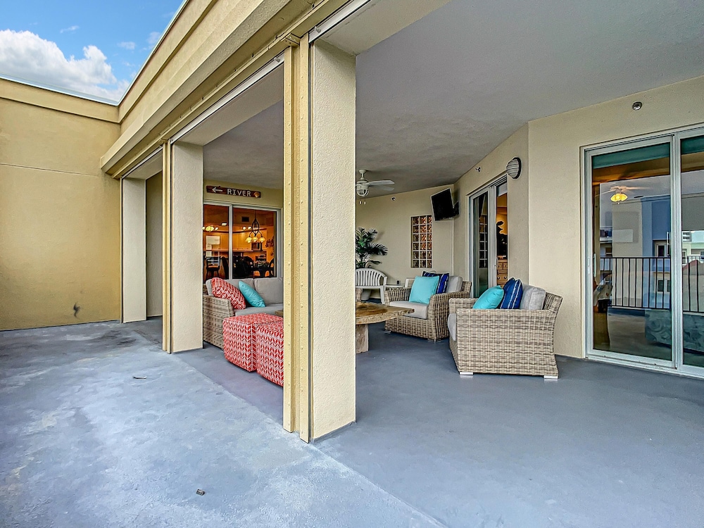 Oceanwalk Jr Penthouse Close to Pool 3 Balconies 1 Large 519 sun Balcony Ow11-605 view 5
