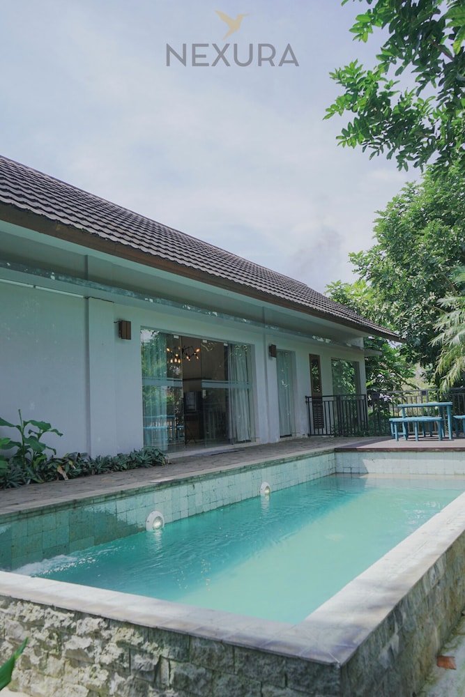 Jambu Klutuk Resort