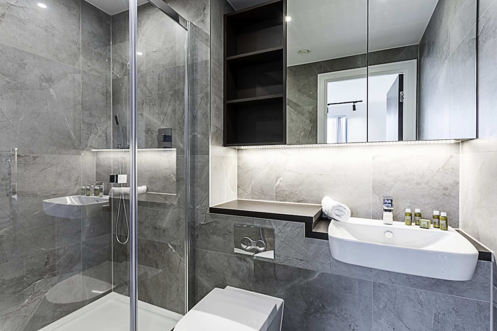 Icon Tower Flat IV