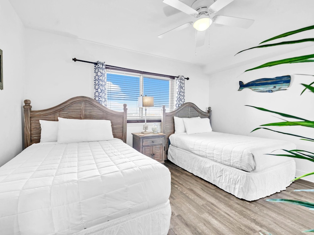 Emerald Beach 931