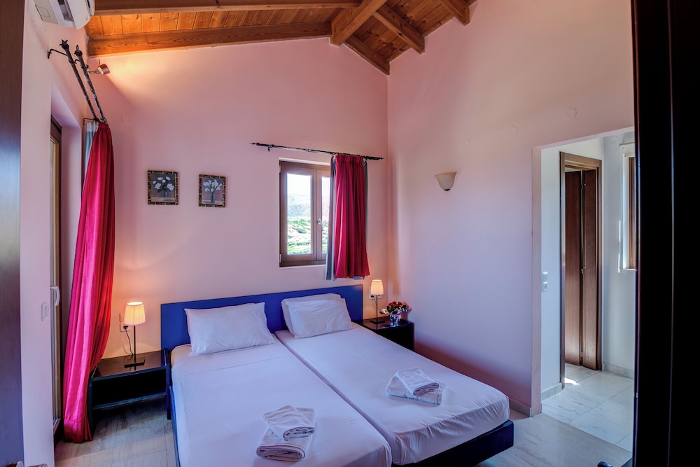Crete Essence Villas – Lagkada