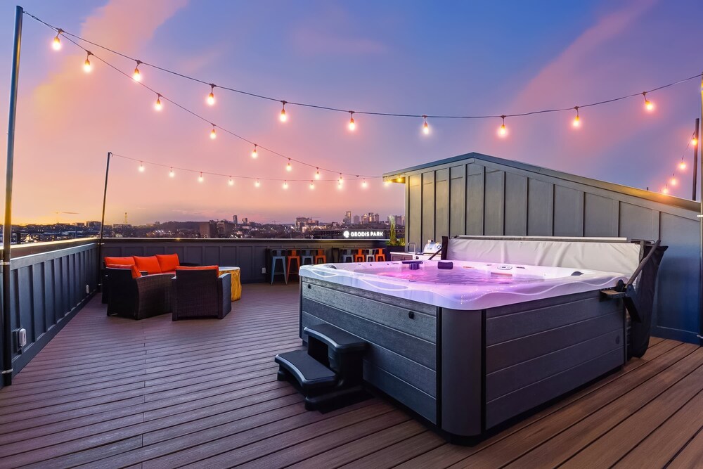 Two Homes Hot Tub Rooftop Deck in Nashville